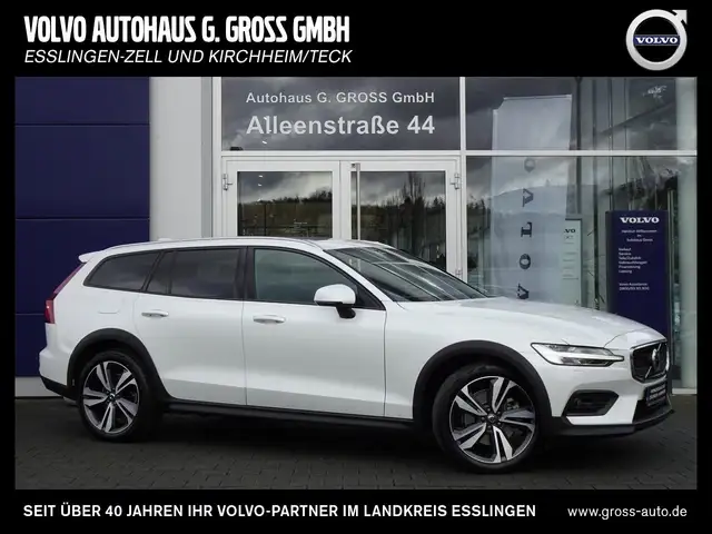 Volvo V60 Cross Country B4 AWD Geartronic Plus
