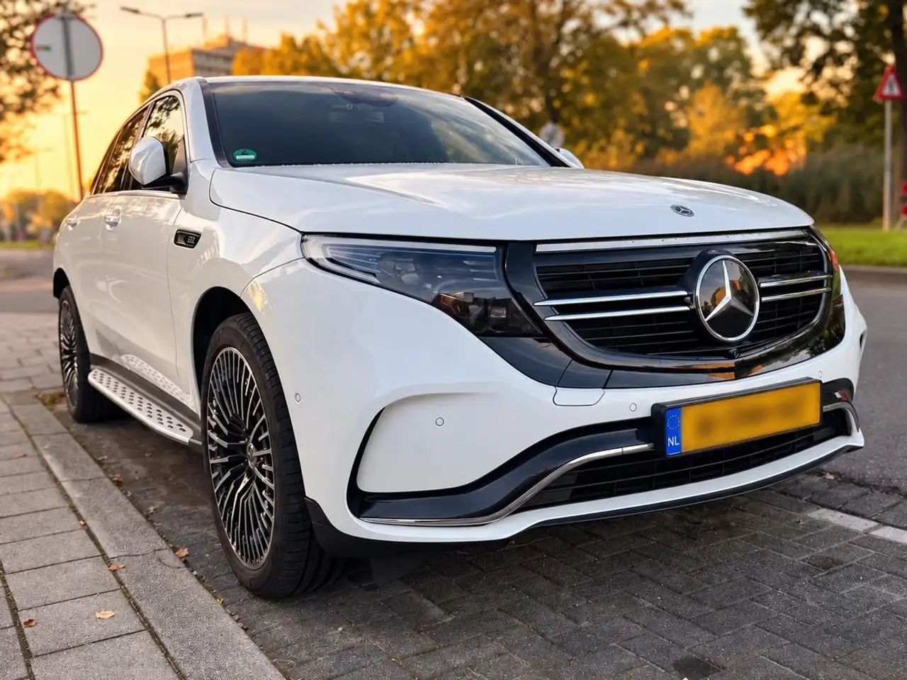 Mercedes-Benz EQC 400