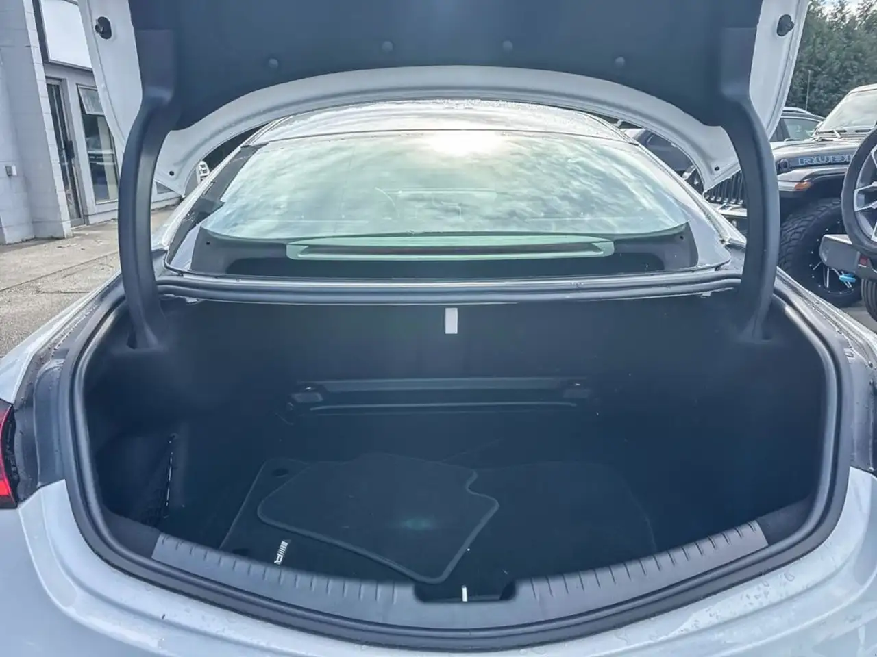 Mercedes-Benz CLE снимка Mercedes-Benz CLE