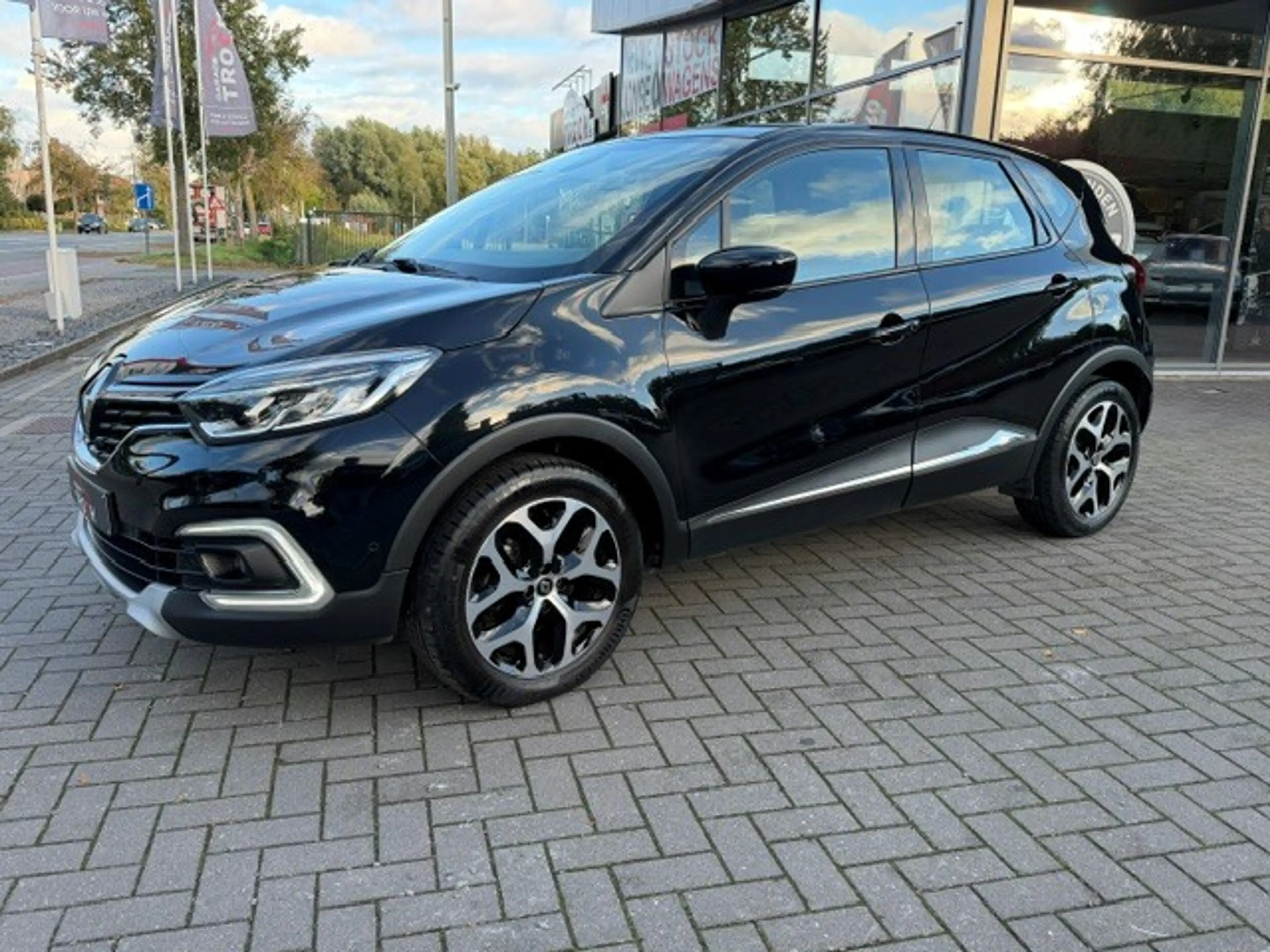 Renault Captur Captur 1.33 TCe Intens 130pK Nieuwstaat slechts 10605Km/Keyless/PDC V&A + Camera/enz.. — photo 11