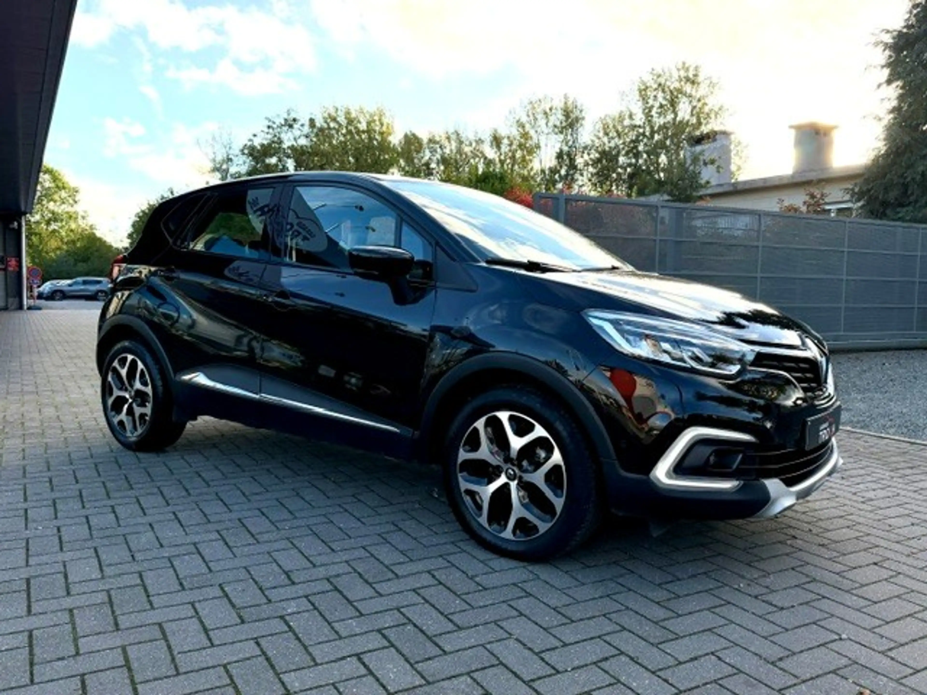 Renault Captur Captur 1.33 TCe Intens 130pK Nieuwstaat slechts 10605Km/Keyless/PDC V&A + Camera/enz.. — photo 6