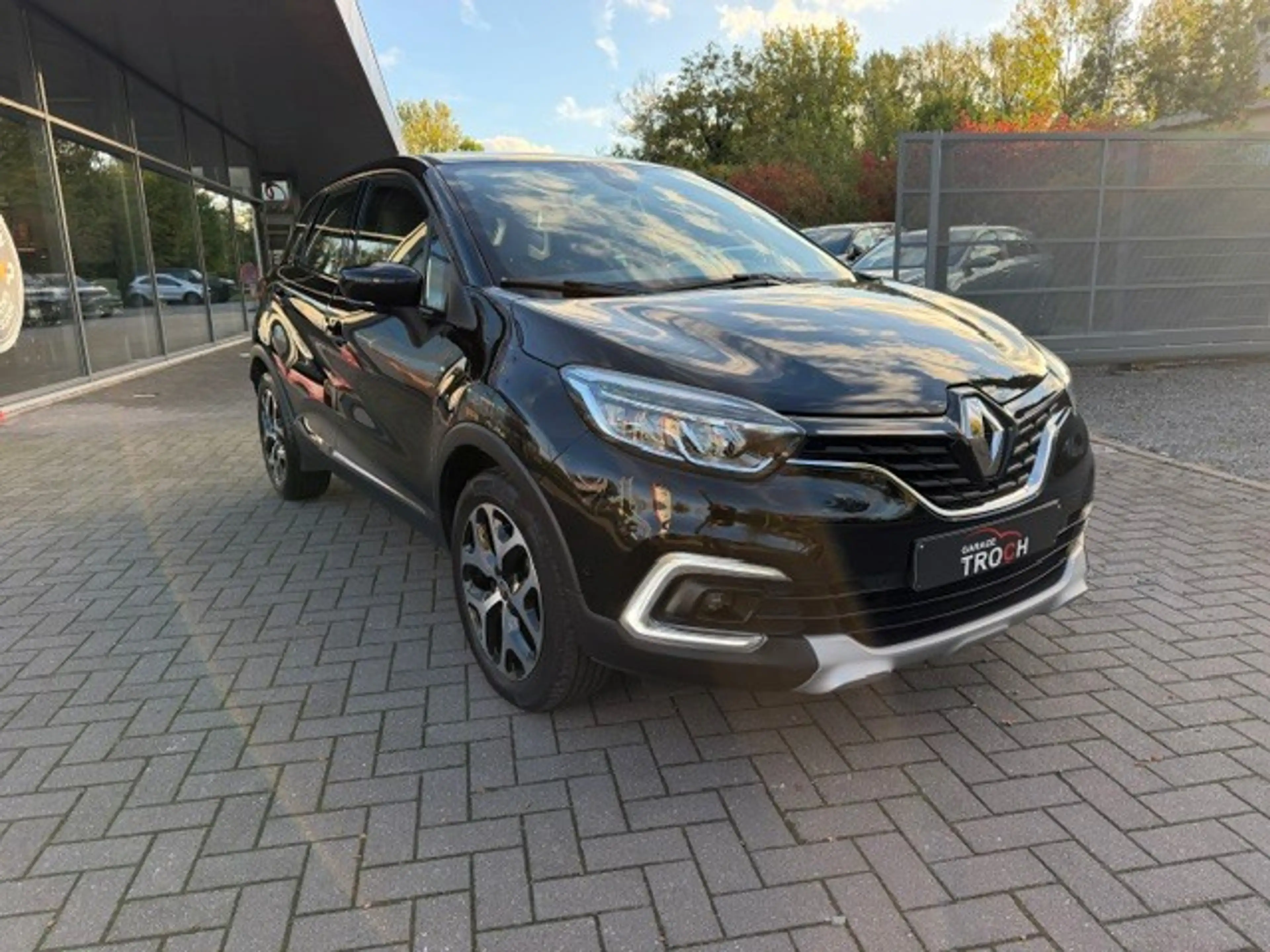 Renault Captur Captur 1.33 TCe Intens 130pK Nieuwstaat slechts 10605Km/Keyless/PDC V&A + Camera/enz.. — photo 4