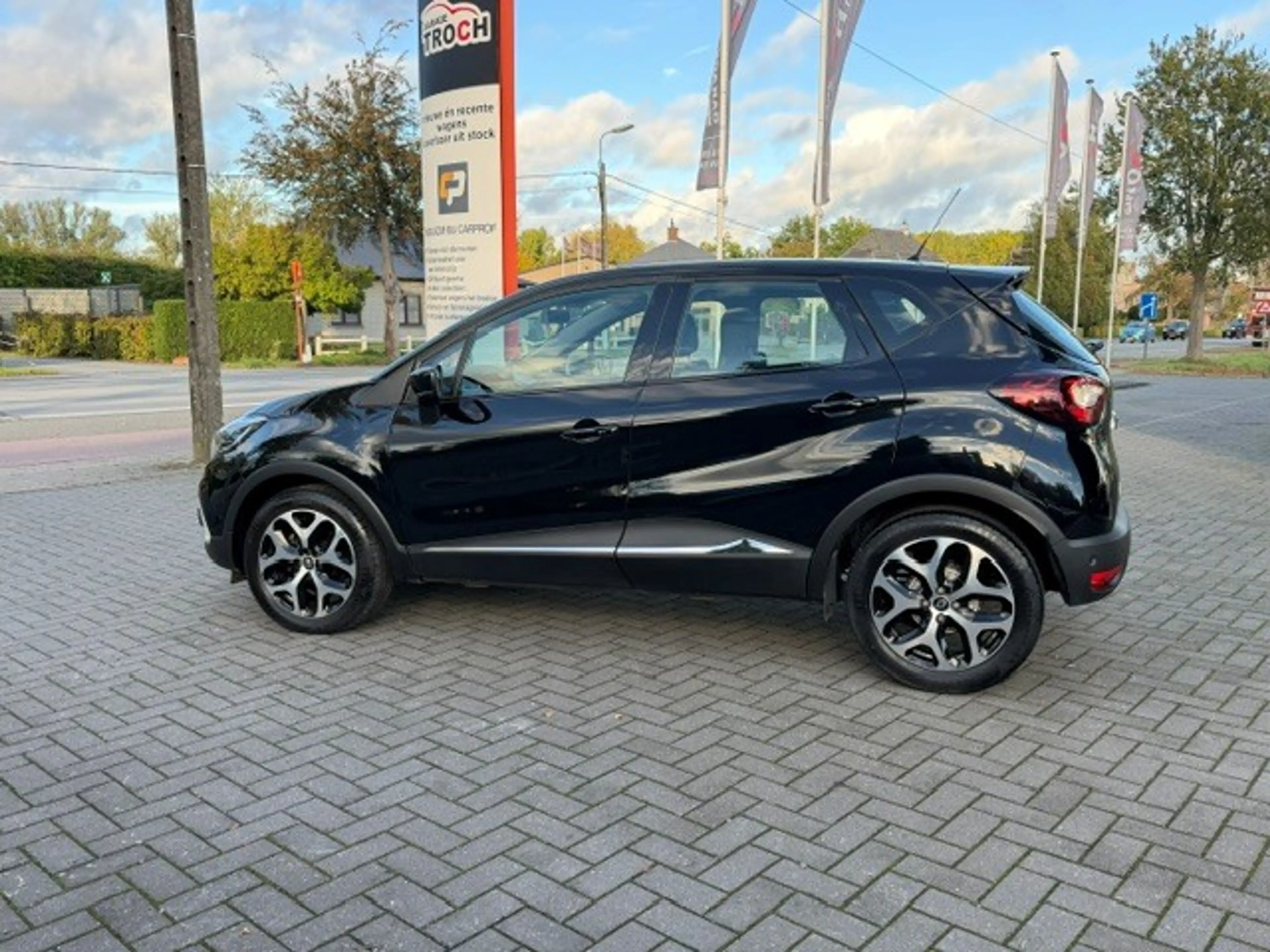 Renault Captur Captur 1.33 TCe Intens 130pK Nieuwstaat slechts 10605Km/Keyless/PDC V&A + Camera/enz.. — photo 9