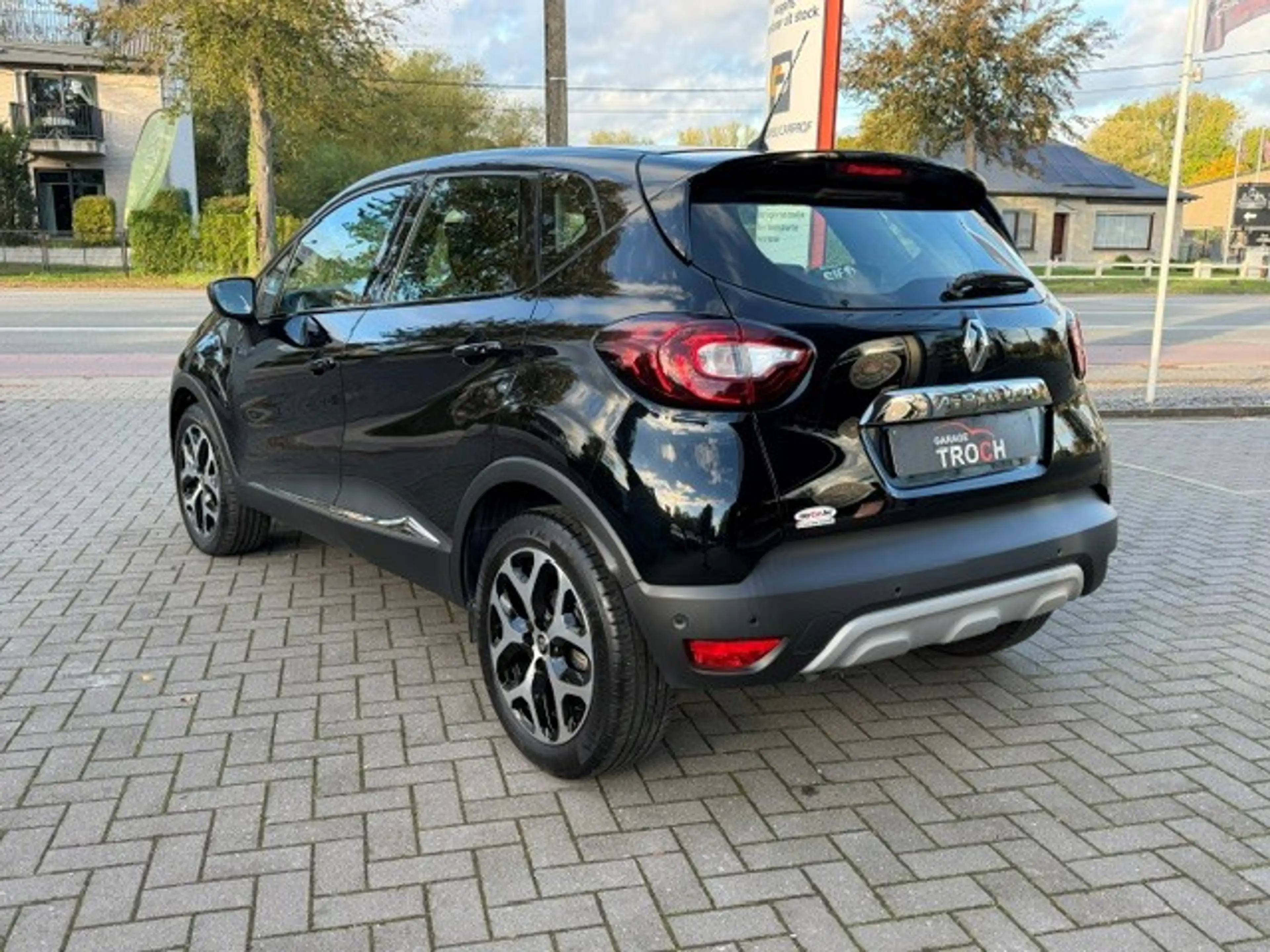 Renault Captur Captur 1.33 TCe Intens 130pK Nieuwstaat slechts 10605Km/Keyless/PDC V&A + Camera/enz.. — photo 8