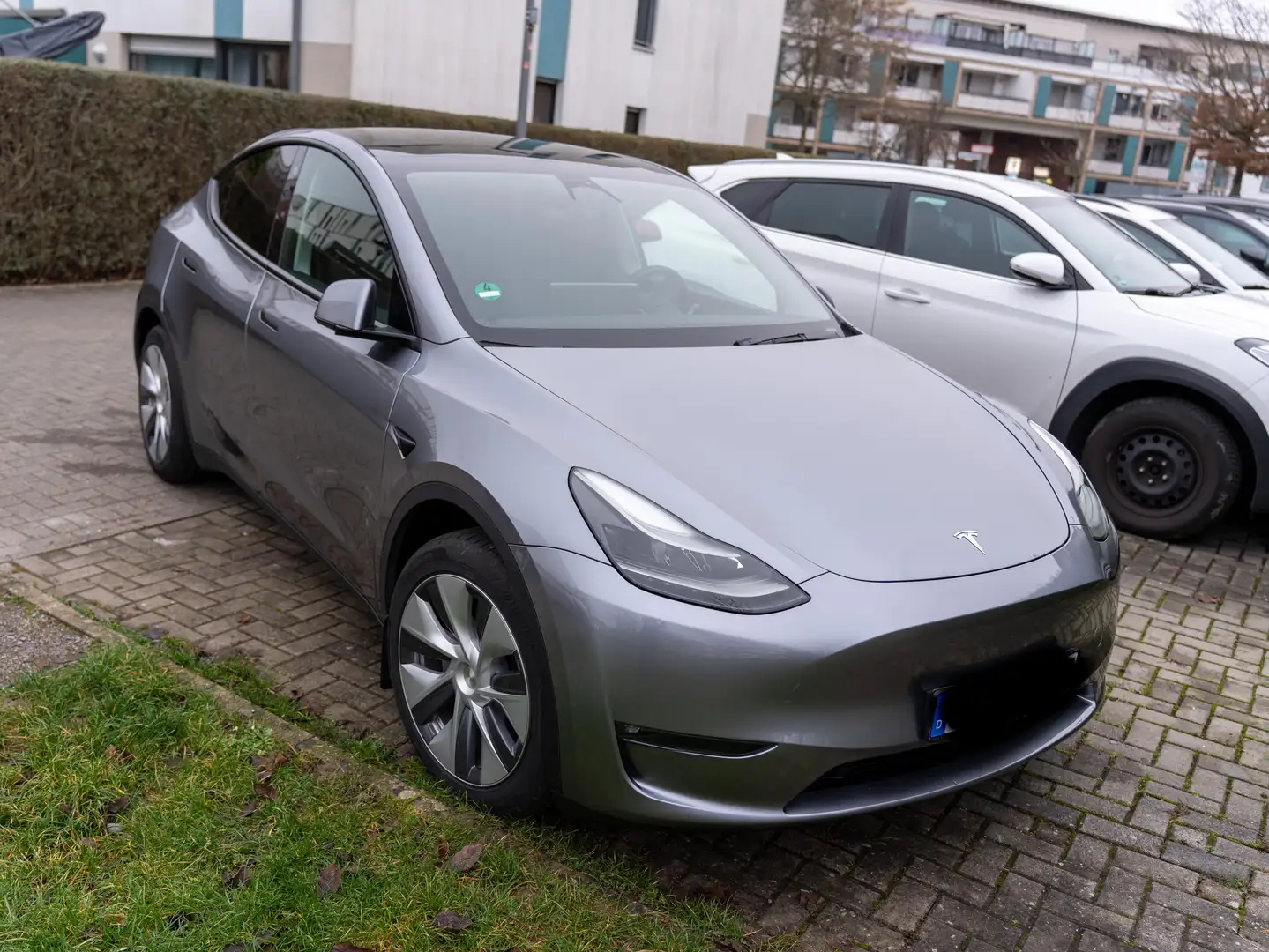 Tesla Model Y Model Y Long Range Dual Motor AWD Grau - 2