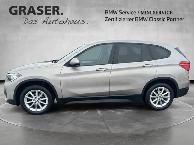 BMW X1 view 3