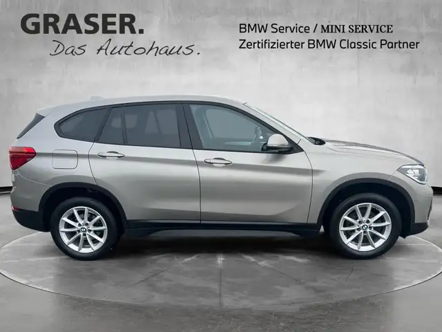 BMW X1 view 8