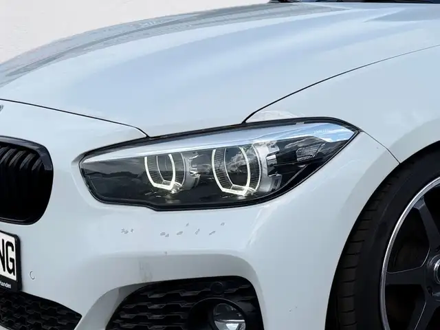 BMW 1 Series view 2