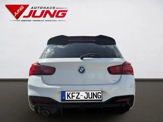 BMW 1 Series view 6