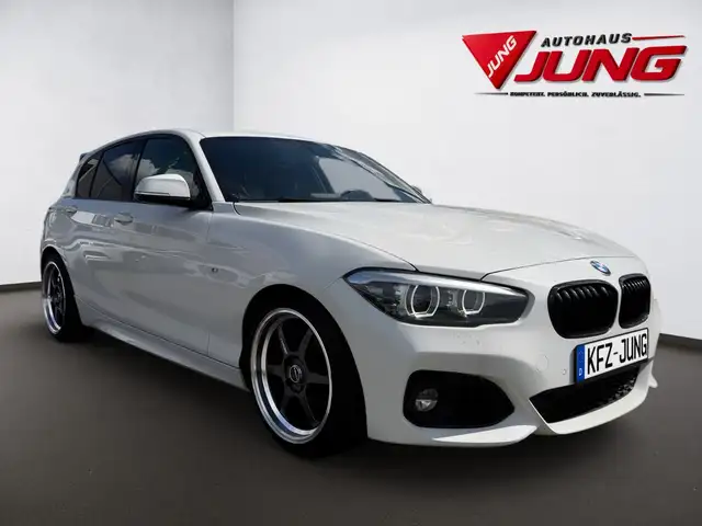 BMW 1 Series view 5