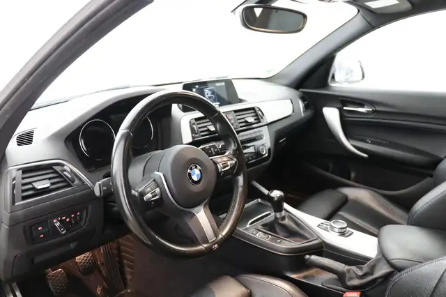 BMW 1 Series view 11