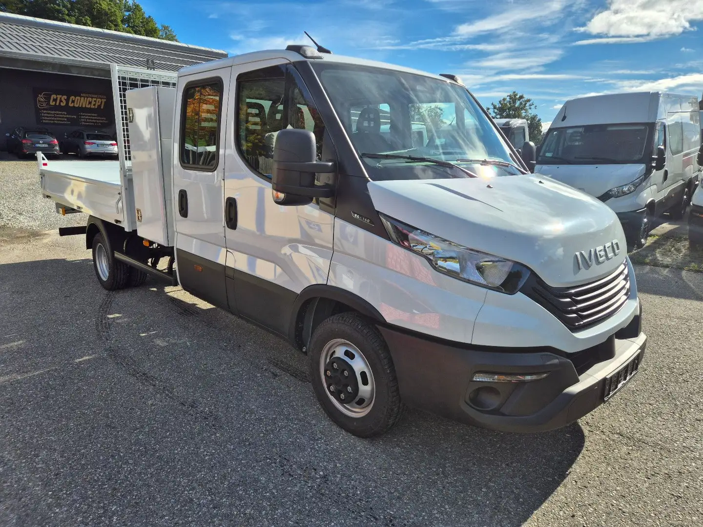 Iveco Daily 35C14H Kipper DOKA mit Box FACELI Weiß - 1