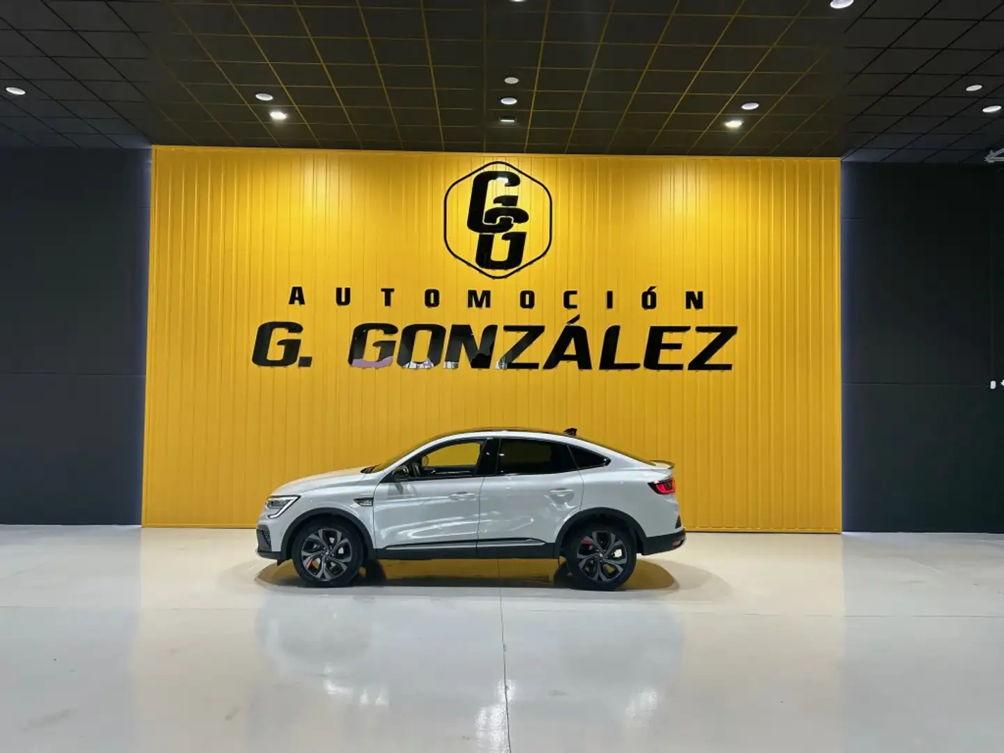 Renault Arkana 1.6 E-Tech R.S.Line Fast Track 105kW Alb - 2