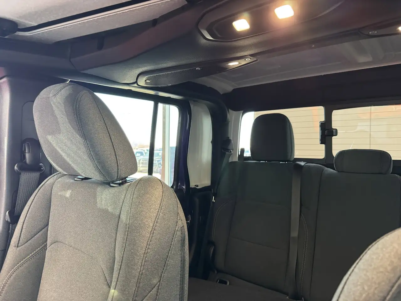Jeep Gladiator снимка Jeep Gladiator