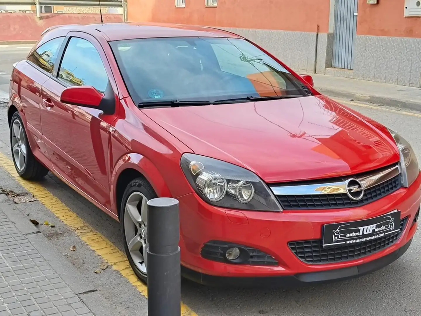 Opel Astra GTC 1.8 140CV Rot - 2