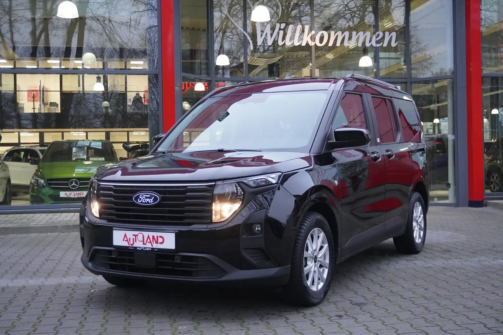Ford Tourneo Courier 1.0 EcoBoost Kamera PDC Tempomat Schwarz - 2