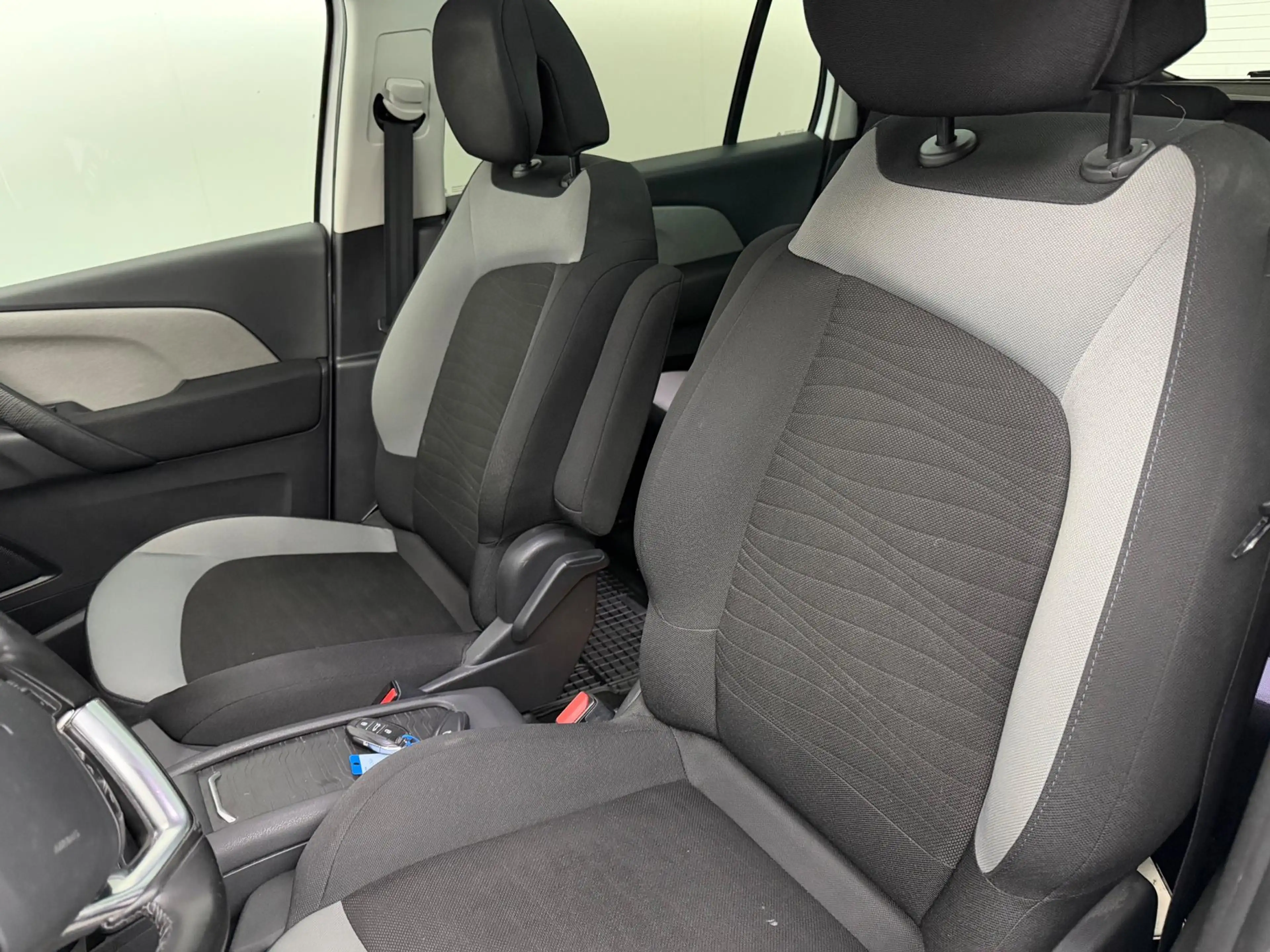 Citroen Grand C4 Picasso 1.6 e-THP Business # Automaat # 7 Persoons # Pano — photo 6