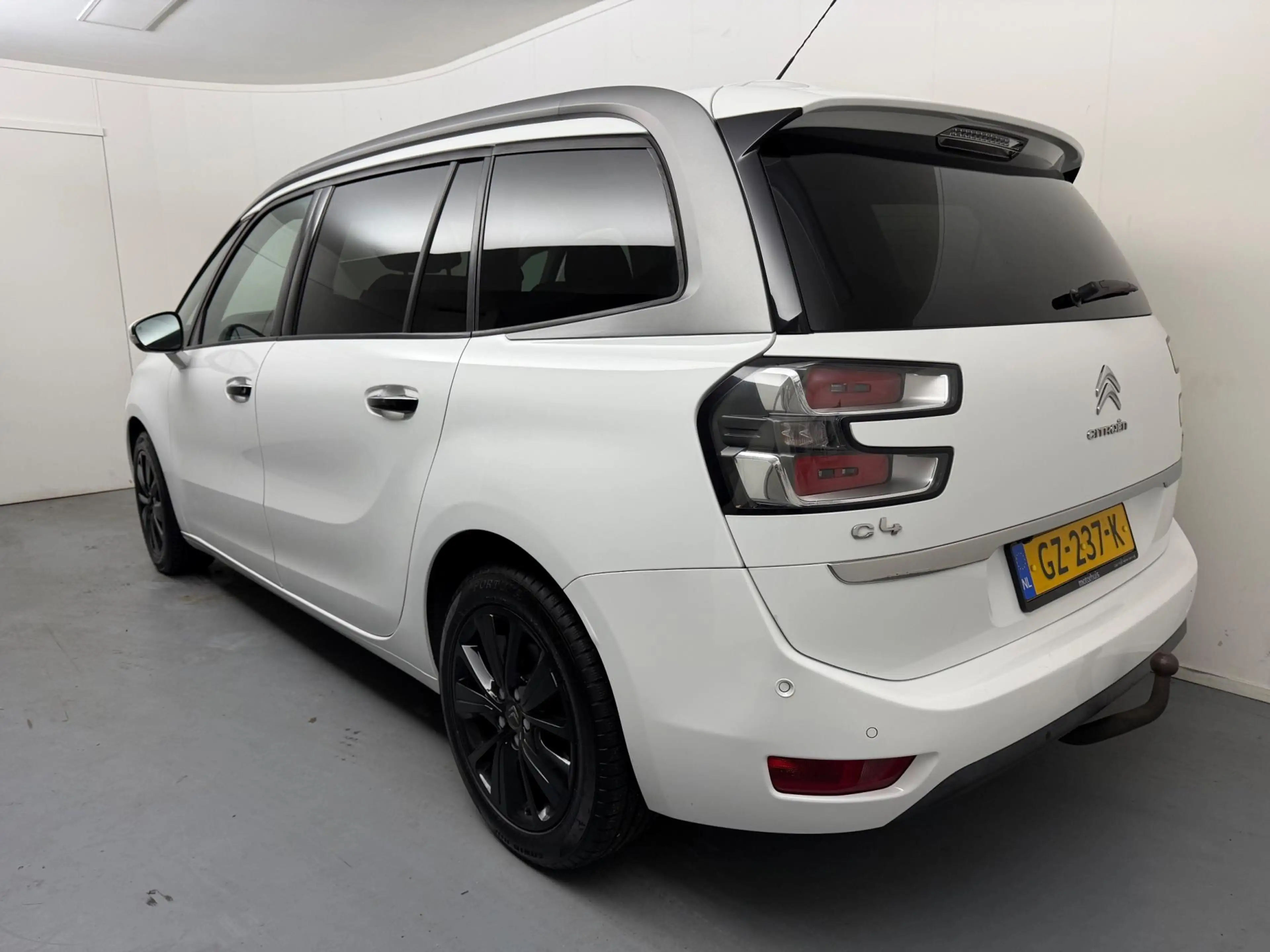 Citroen Grand C4 Picasso 1.6 e-THP Business # Automaat # 7 Persoons # Pano — photo 3