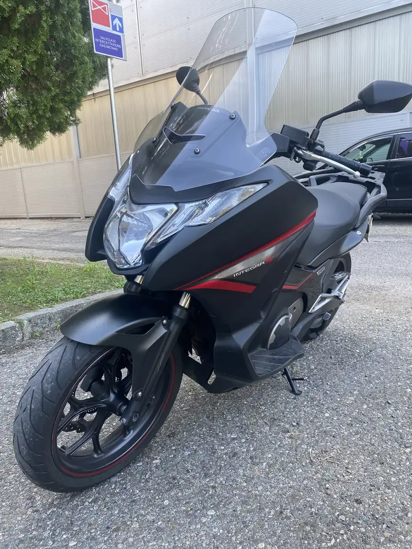 Honda Integra 750 Sport - 1