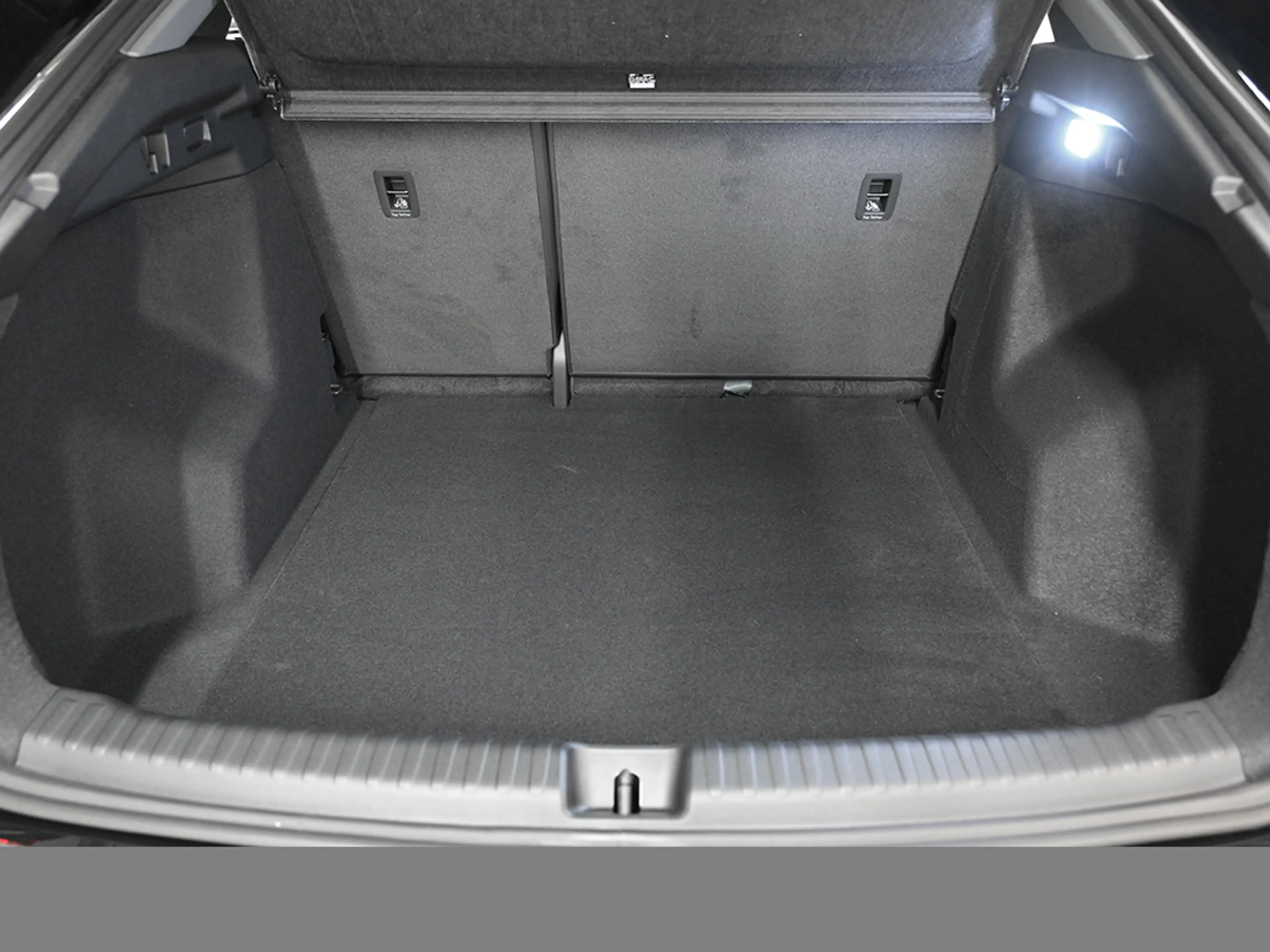 Audi Q4 e-tron Sportback 40 advanced WÄRMEPUMPE LM19 — photo 8