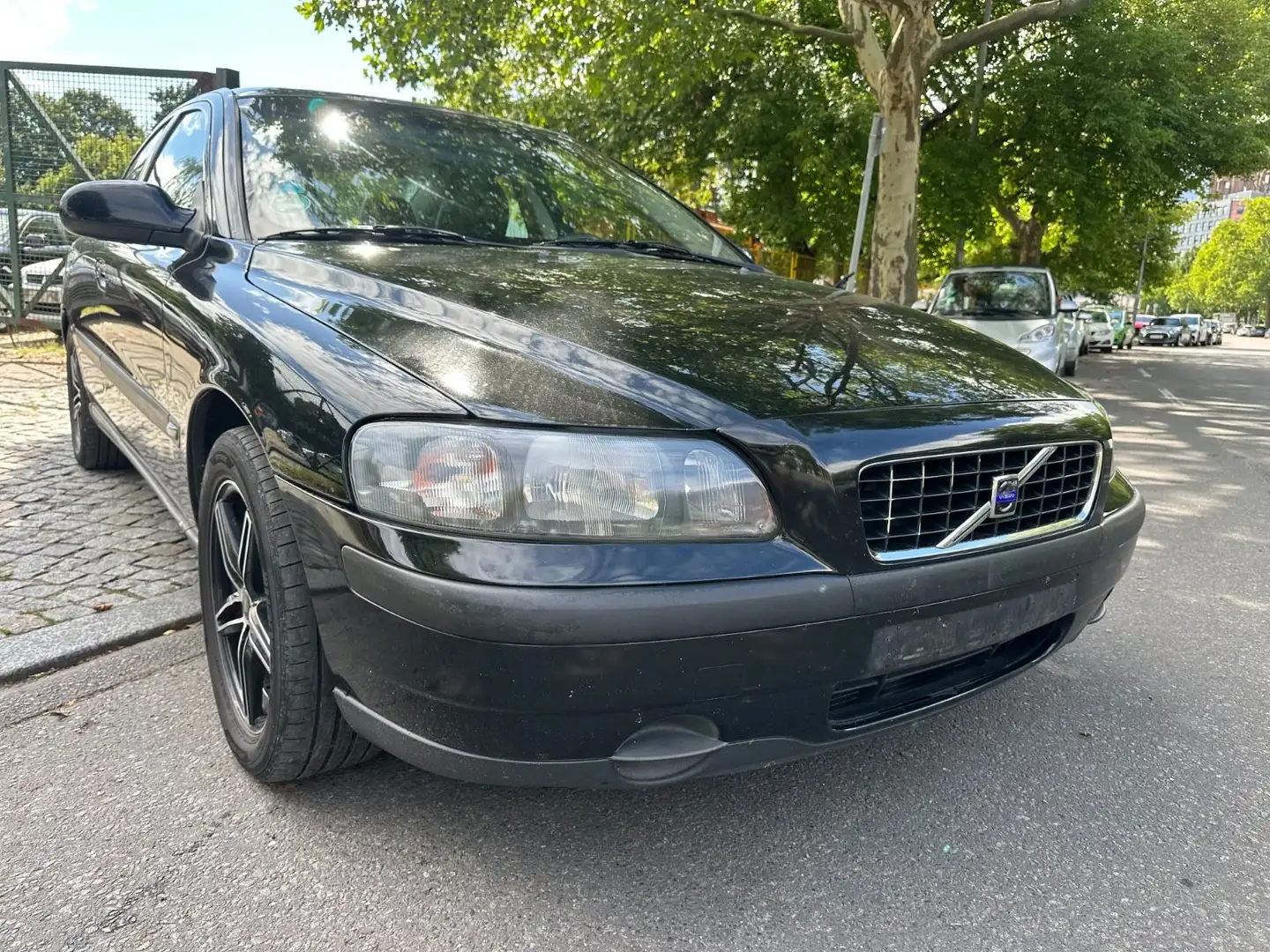 Volvo S60 2.4 Premium Negro - 1