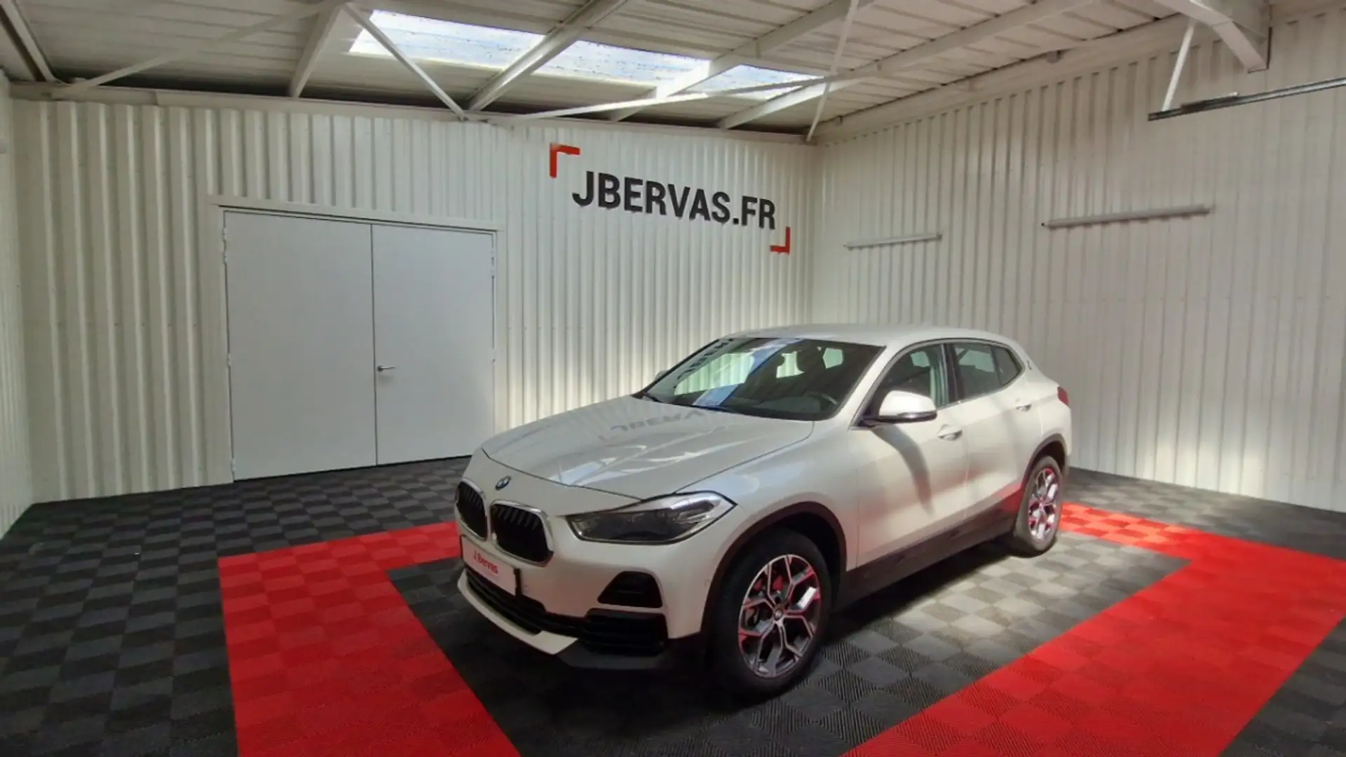 BMW X2 sDrive18i Business Design - 1