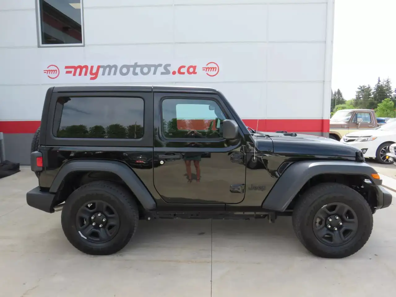 Jeep Wrangler снимка Jeep Wrangler