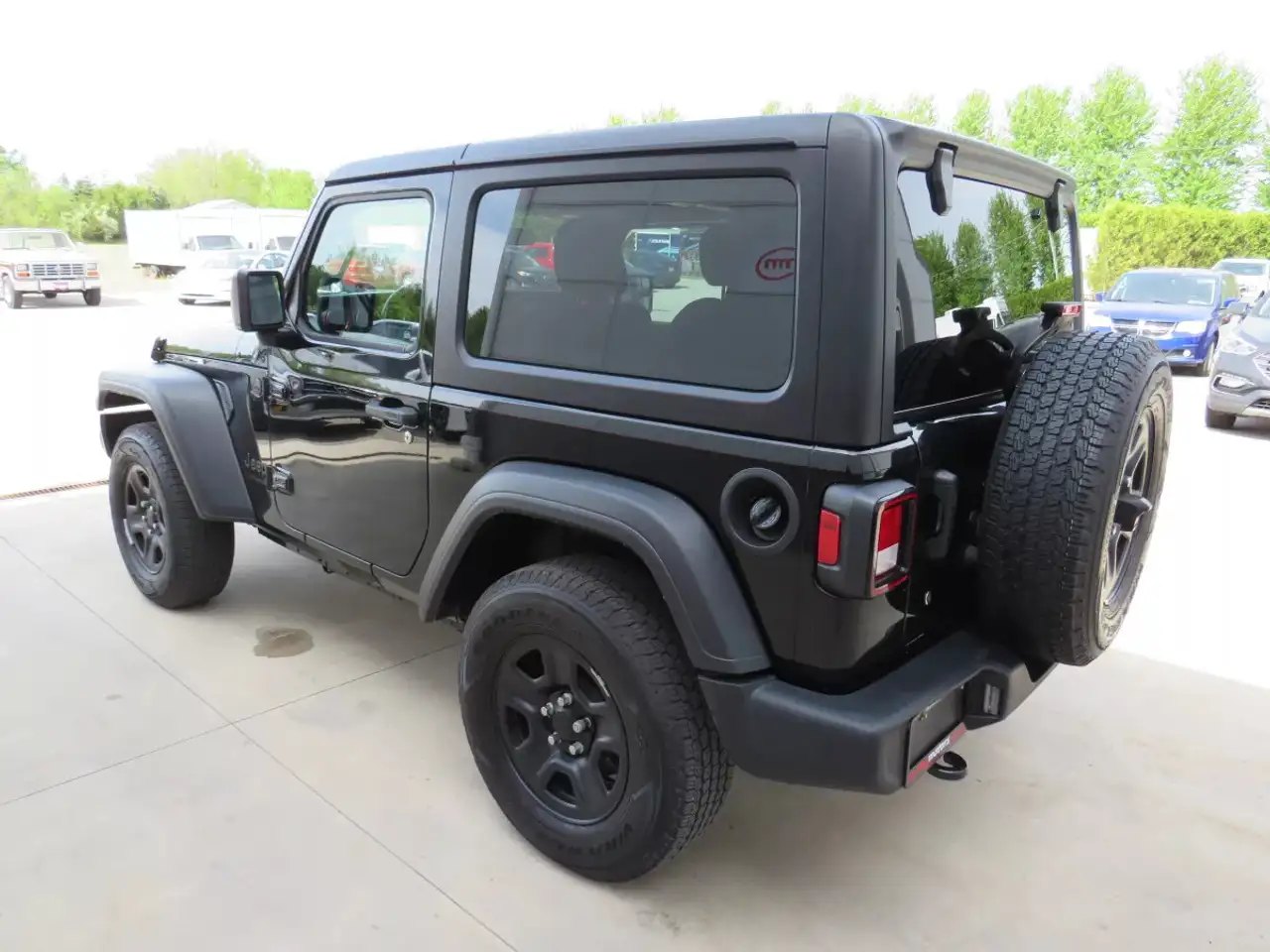 Jeep Wrangler снимка Jeep Wrangler