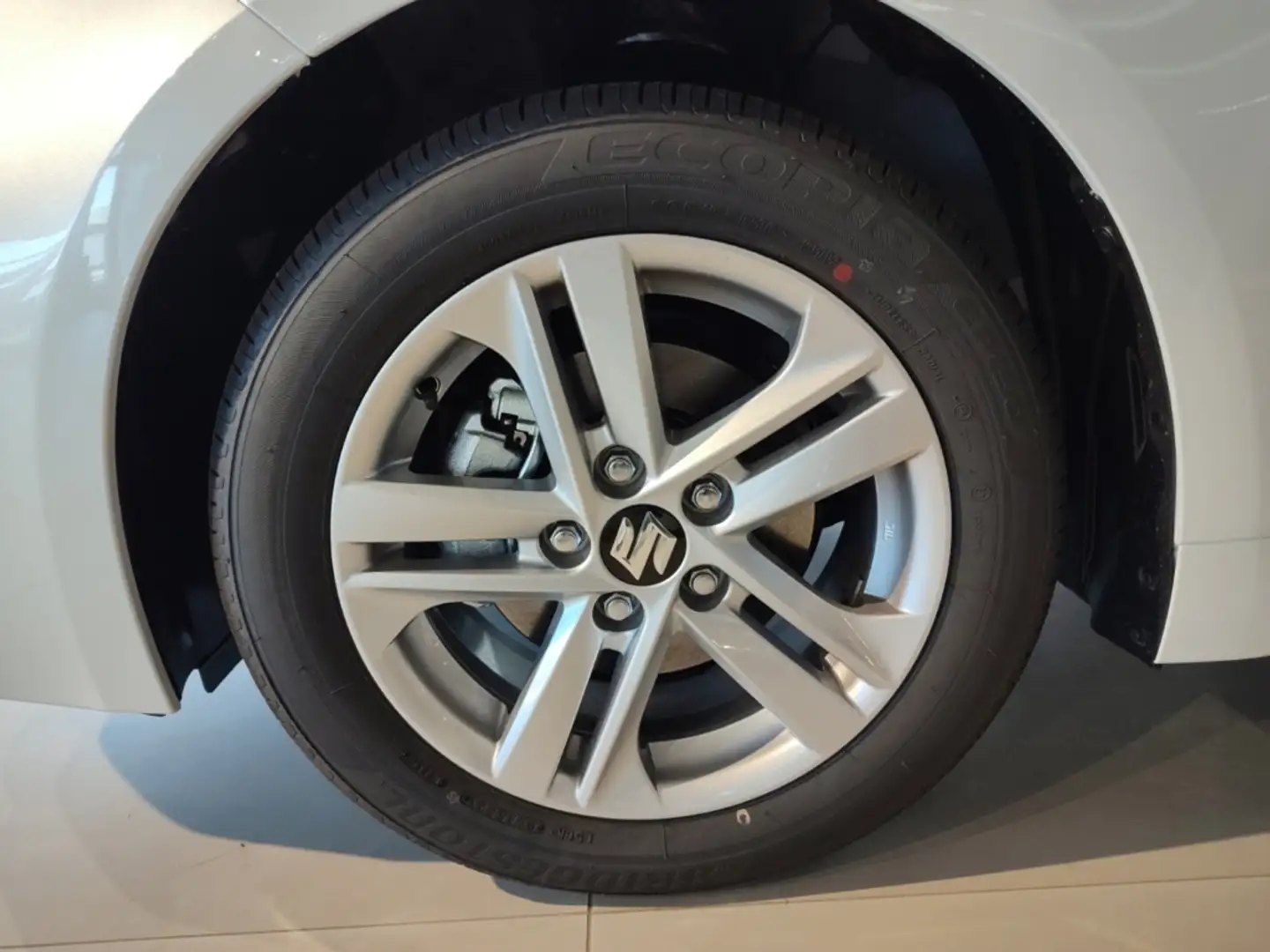 Suzuki Swace Comfort+ NAVI Autom ACC RFK Klimaaut SHZ LRH PDC L Weiß - 2