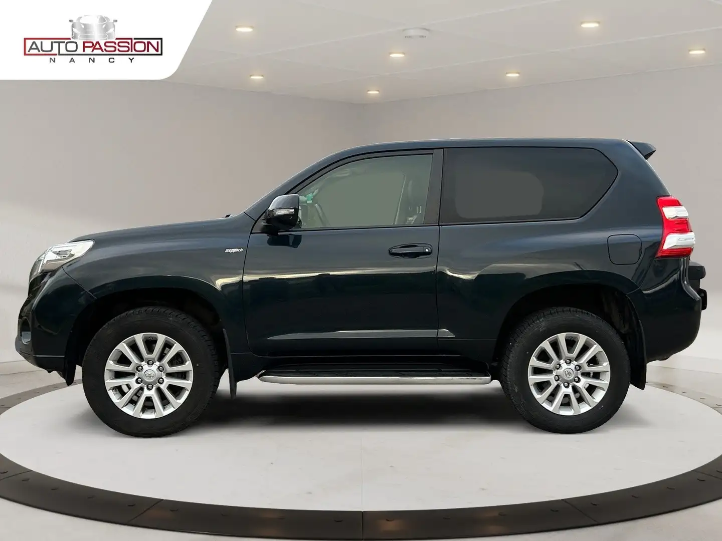 Toyota Land Cruiser Land Cruiser Court 190cv D-4D Executive BVA Blau - 2