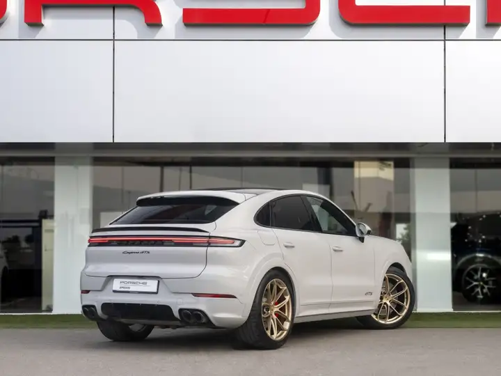 Porsche Cayenne 2024, foto 6