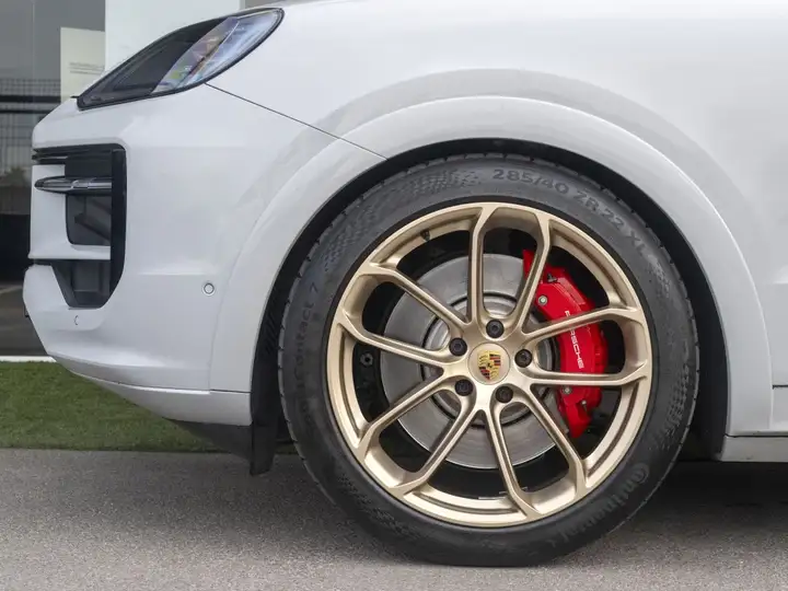 Porsche Cayenne 2024, foto 9