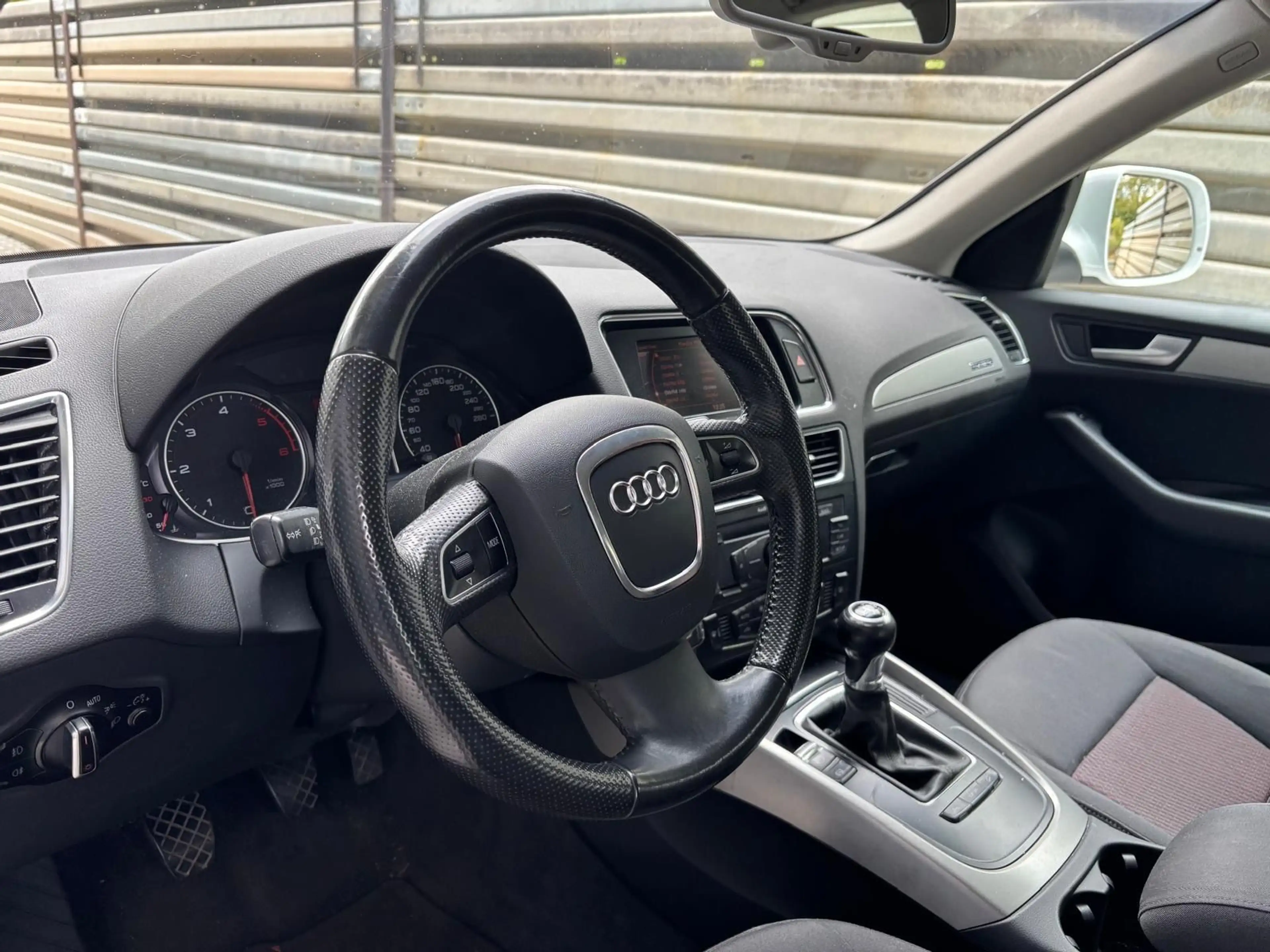 Audi Q5 2.0 TDI 125 kW quattro — photo 7