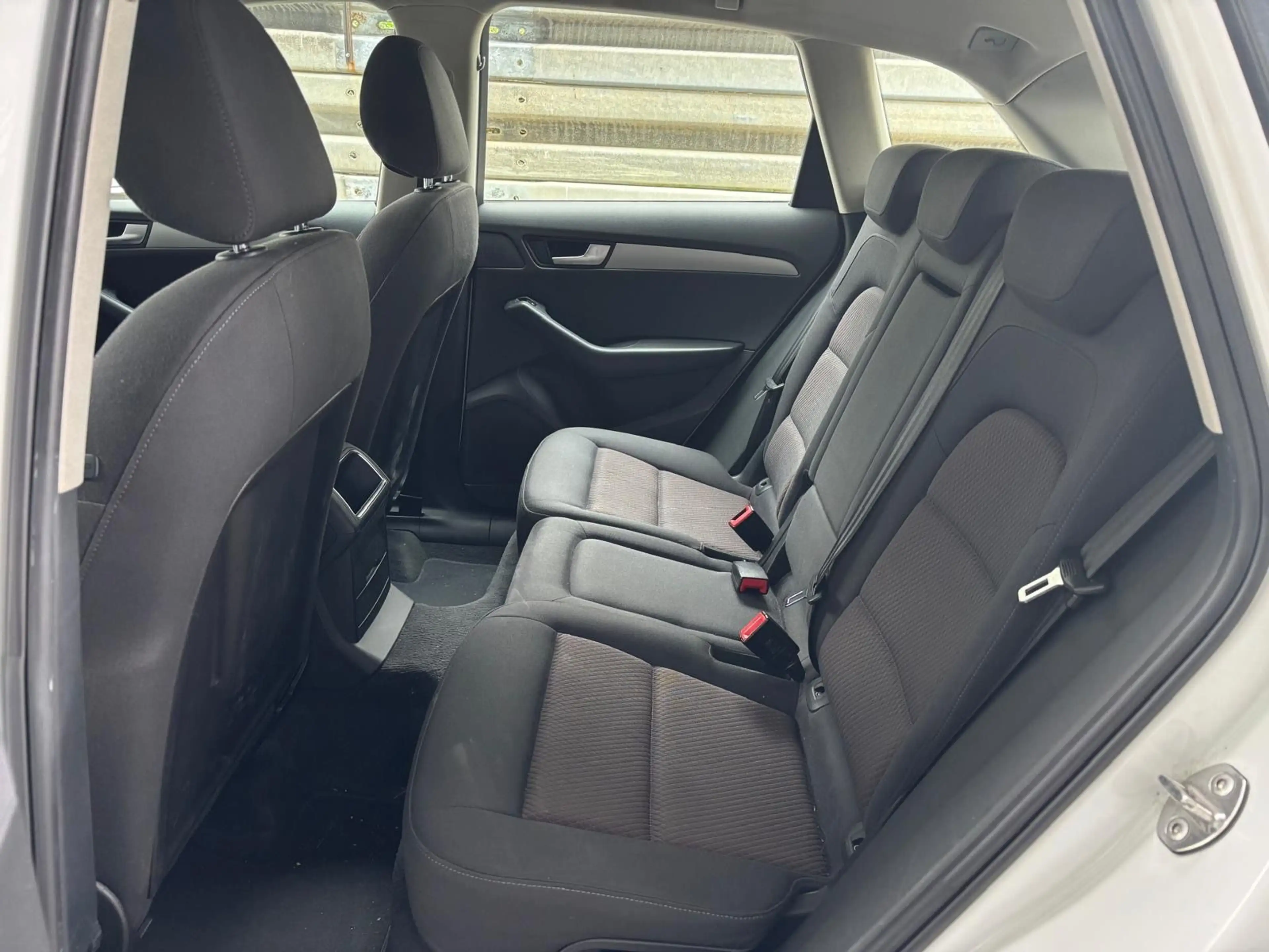 Audi Q5 2.0 TDI 125 kW quattro — photo 8