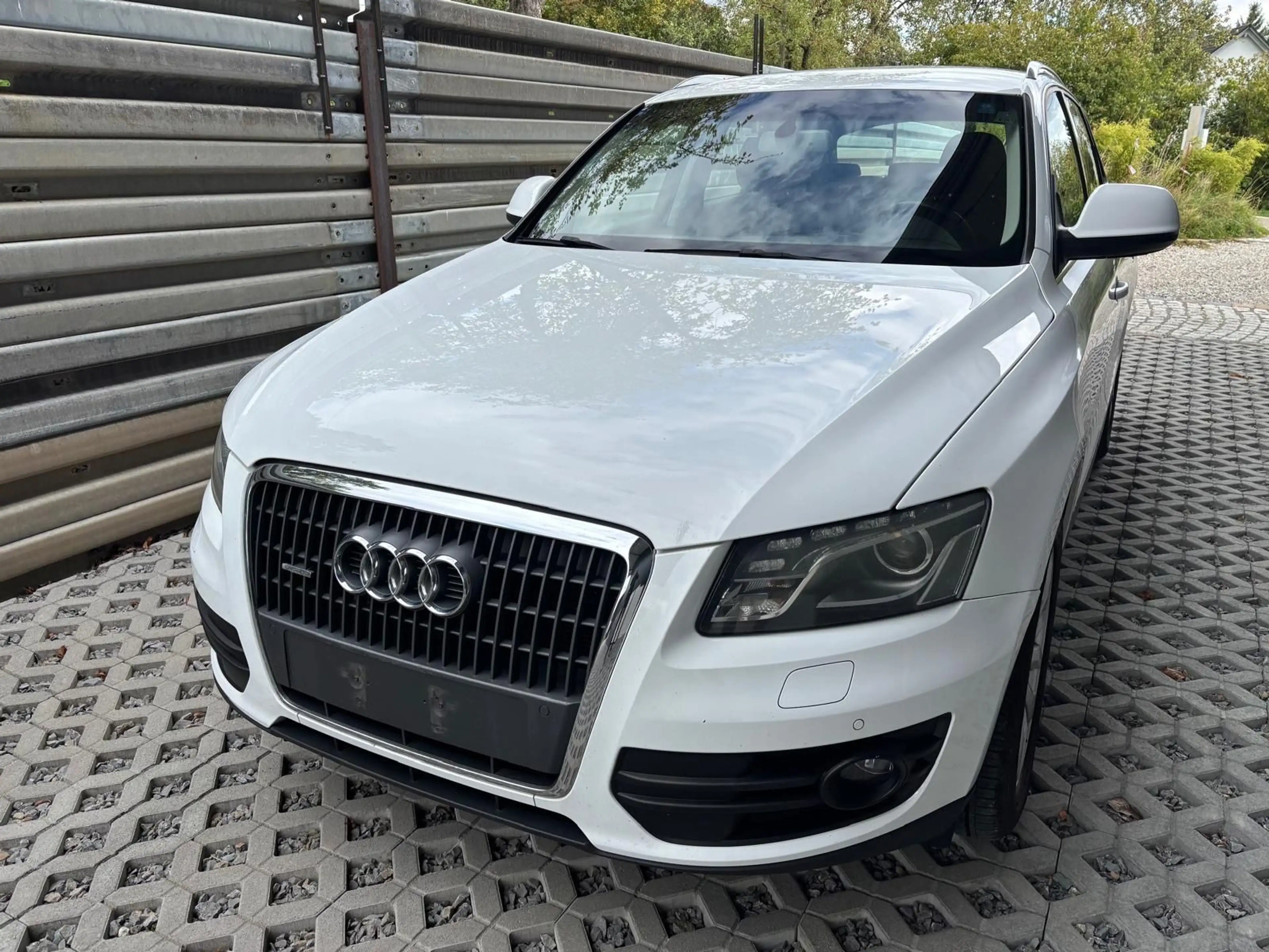 Audi Q5 2.0 TDI 125 kW quattro — photo 2