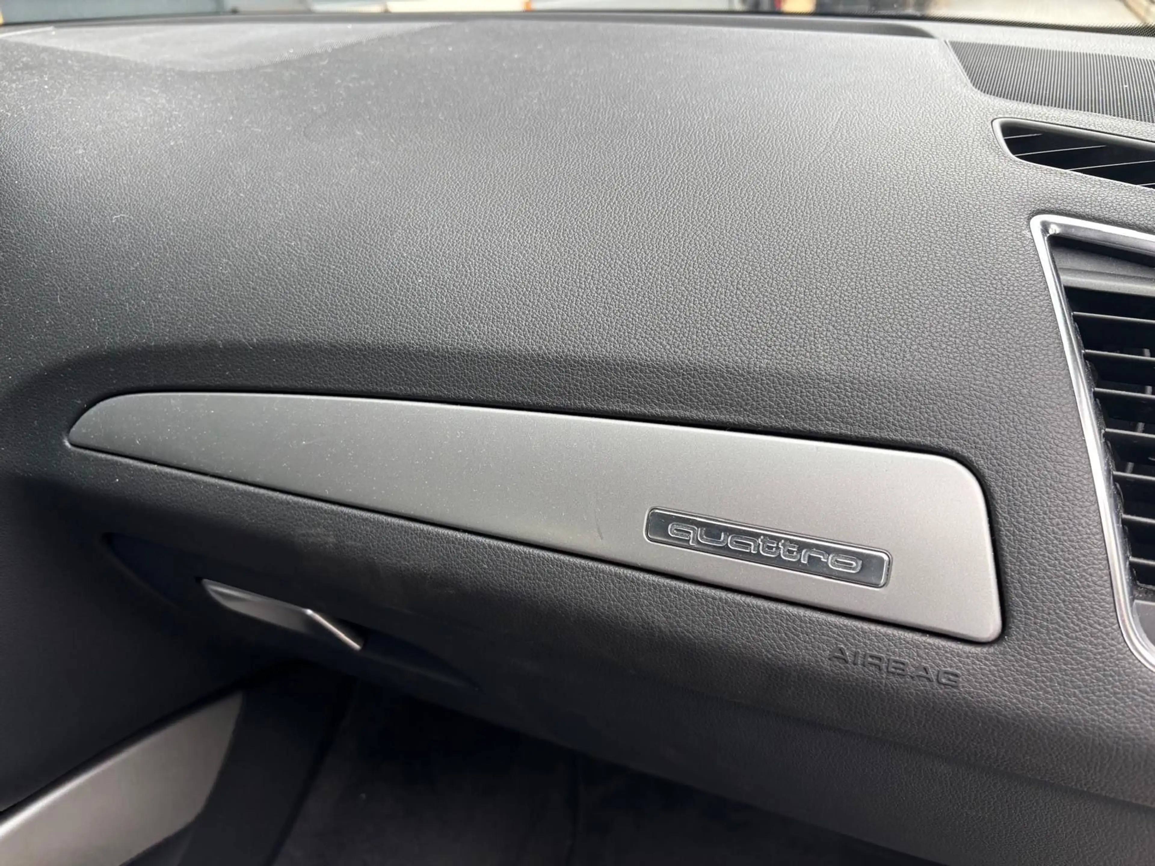 Audi Q5 2.0 TDI 125 kW quattro — photo 12