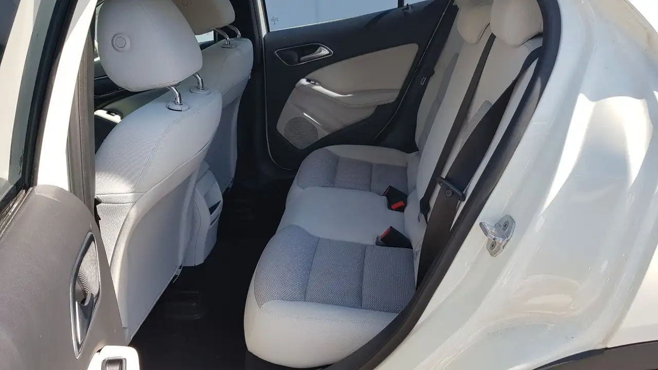 2015 Mercedes-Benz GLA 180 CDI / d, photograph 11