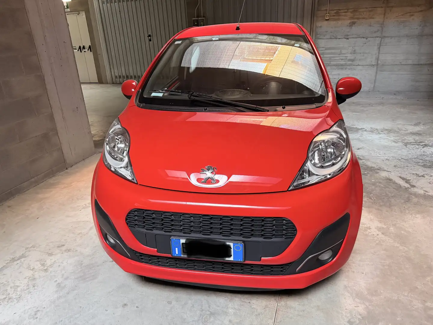 Peugeot 107 107 3p 1.0 12v Active 2tronic Rouge - 1