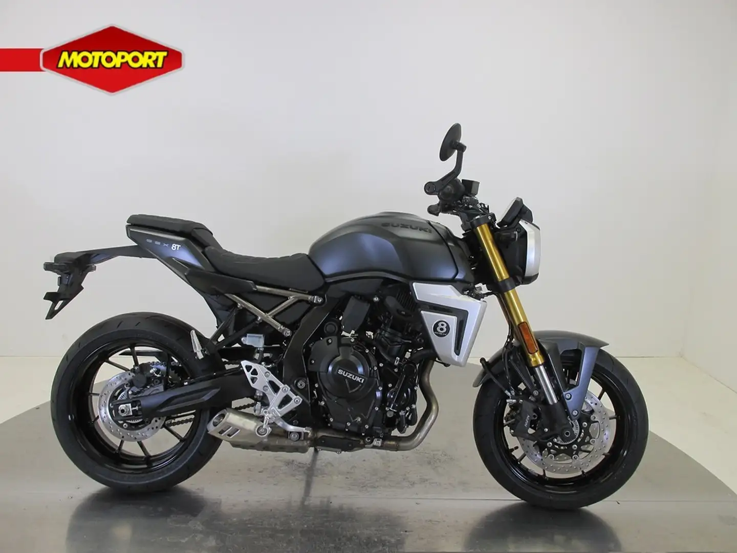 Suzuki GSX-8T Zwart - 1