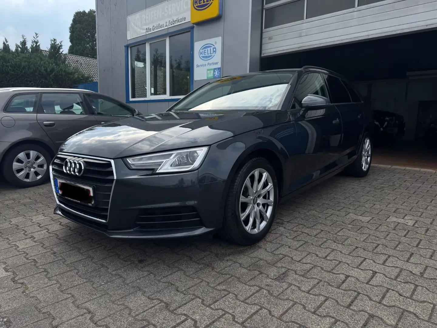 Audi A4 Avant 2,0TDI*VIRTUELLES COCKPIT* NAVI* Gris - 1