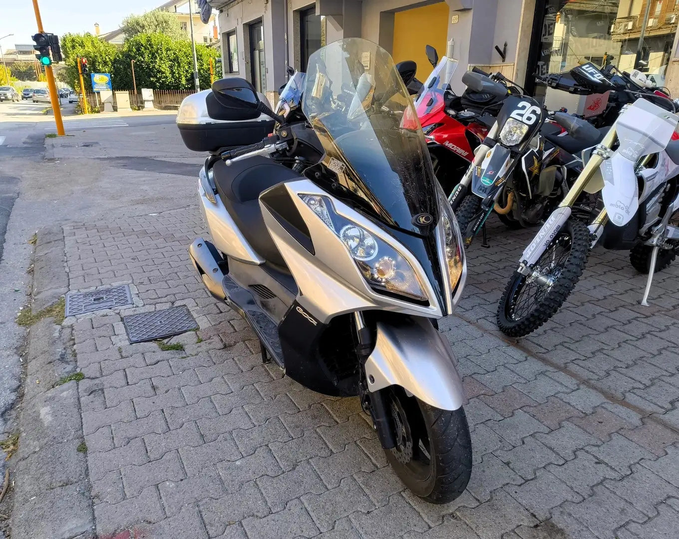 Kymco Downtown 300i Argento - 2