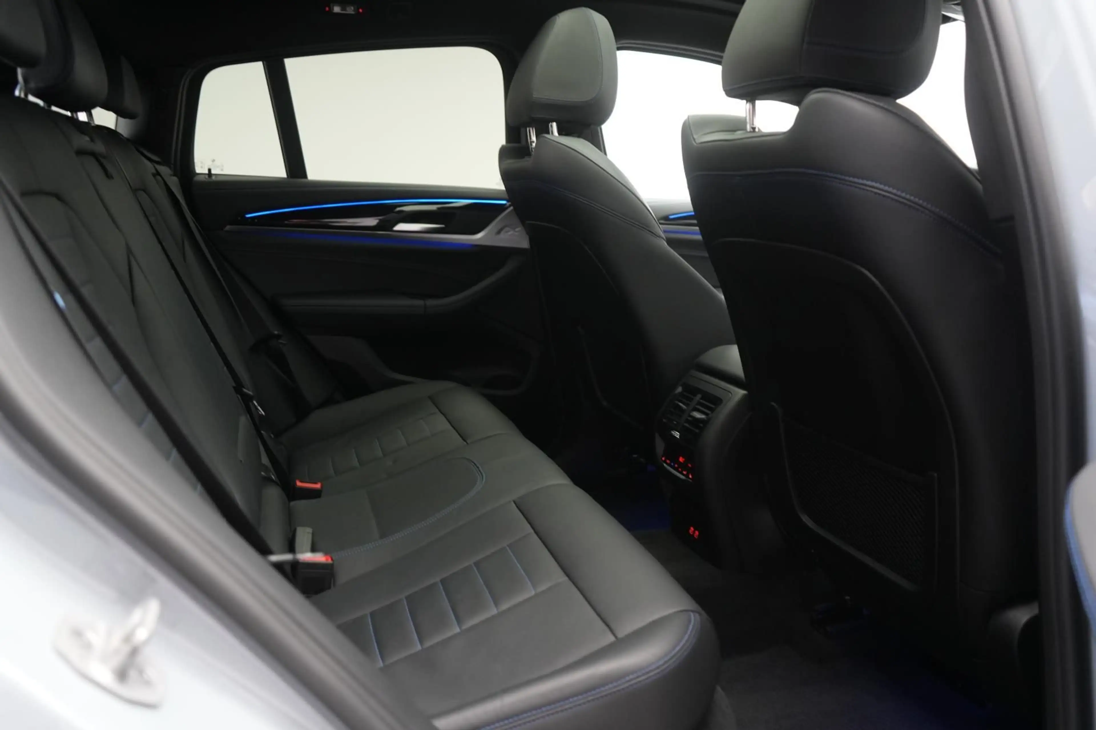BMW X4 xDrive30d M-Sport Leder/ACC/Kamera/Pano/AHK/ — photo 9