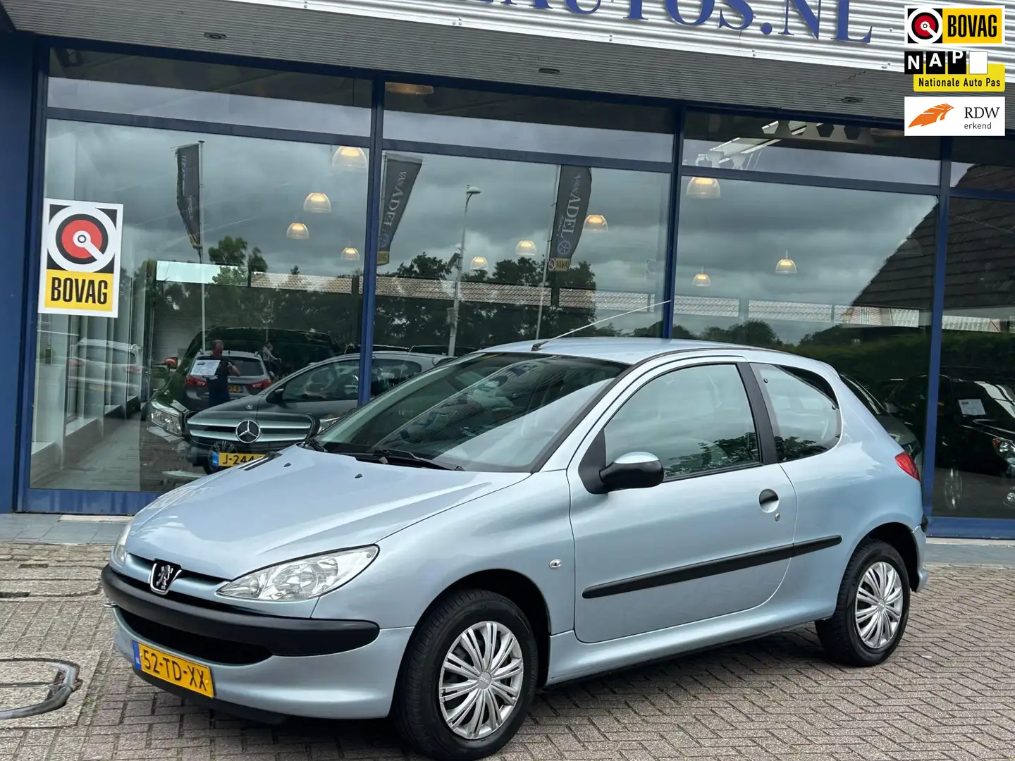 Peugeot 206 1.4 One-line Airco Elek.Pakket Bluetooth NAP NL-Au Gris - 1