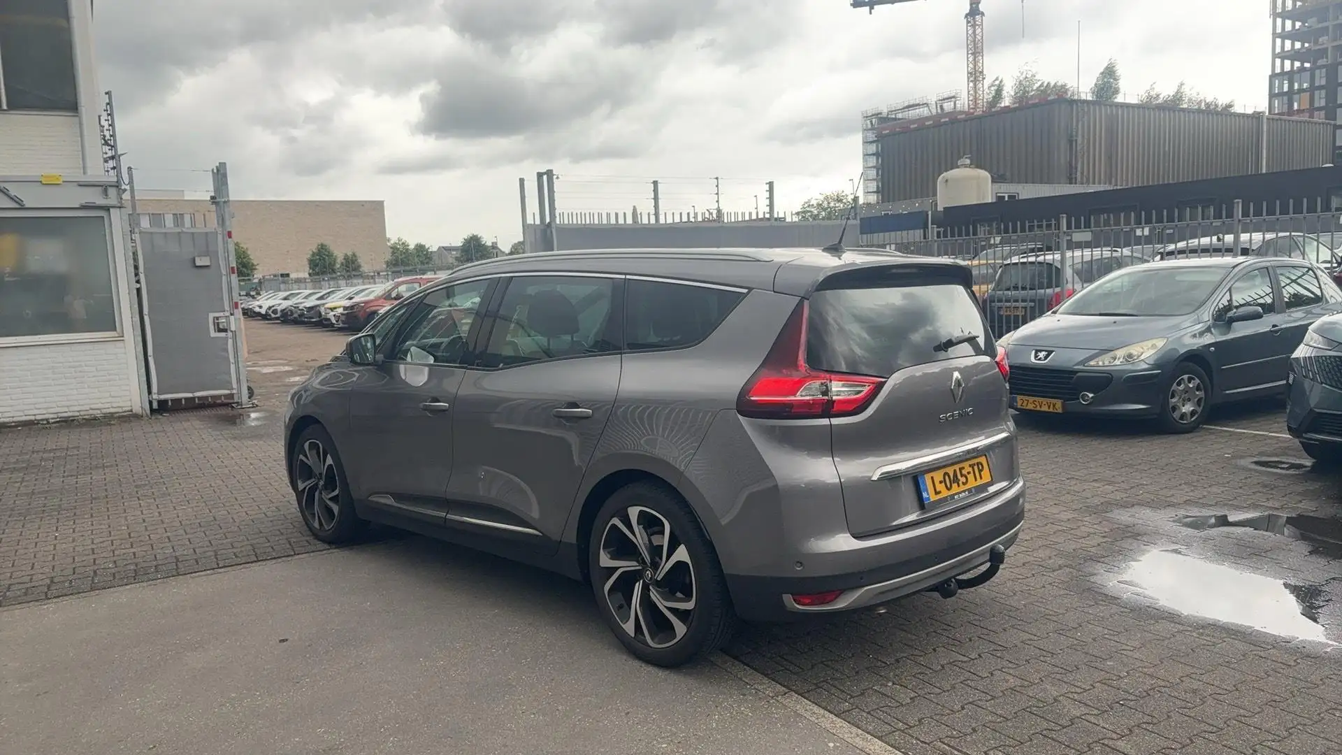 Renault Grand Scenic 1.3 TCe Automaat Bose 7p. | Trekhaak | Grijs - 2