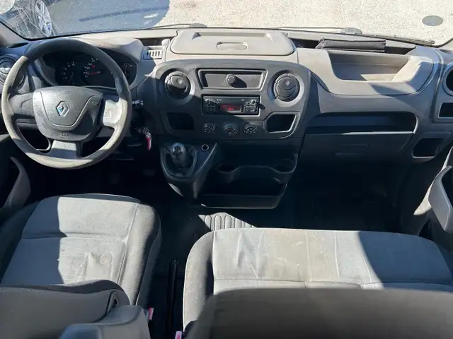 Renault Master view 5