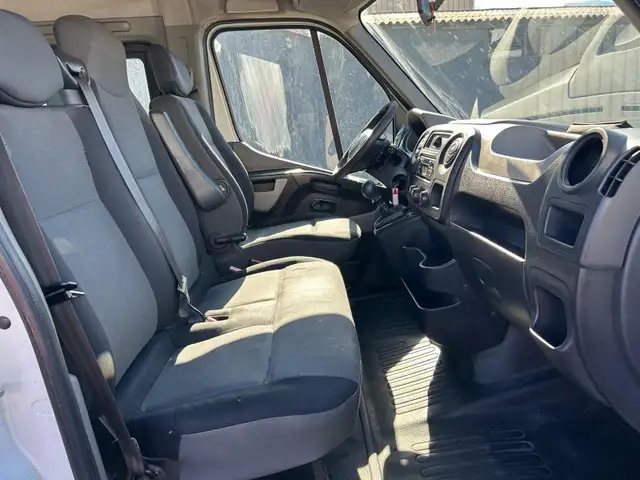 Renault Master view 8