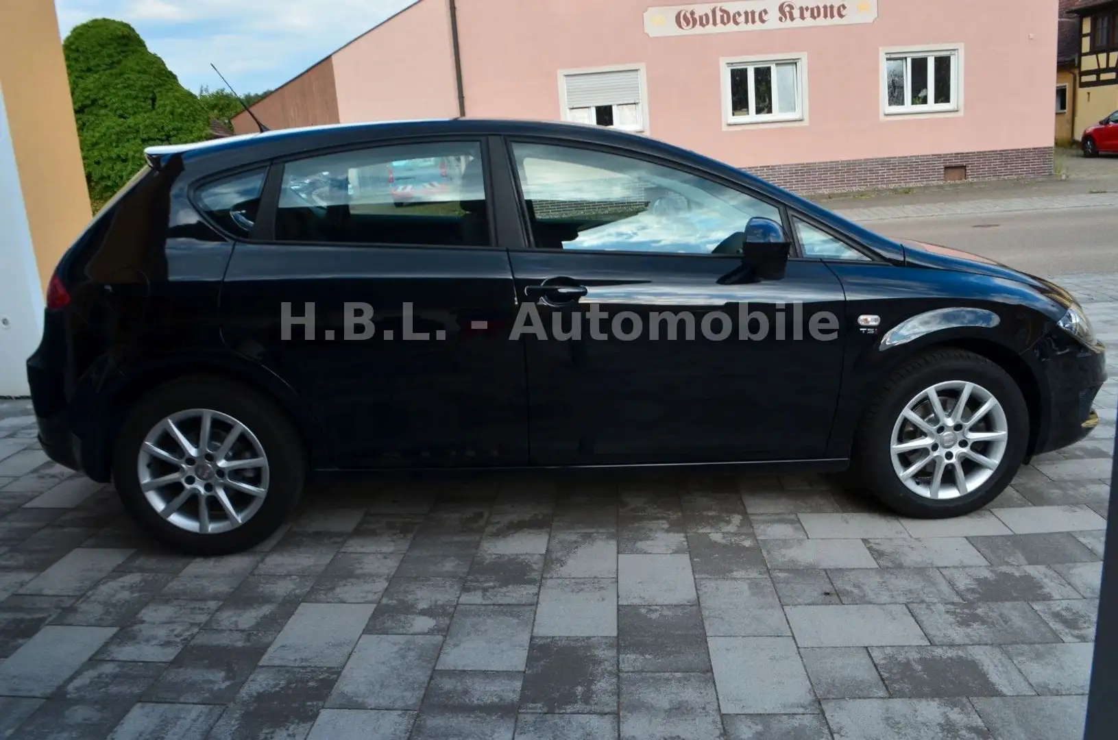 SEAT Leon Style Ecomotive/1Hd/PDC/Klima/Tempo/16"Alu Zwart - 2