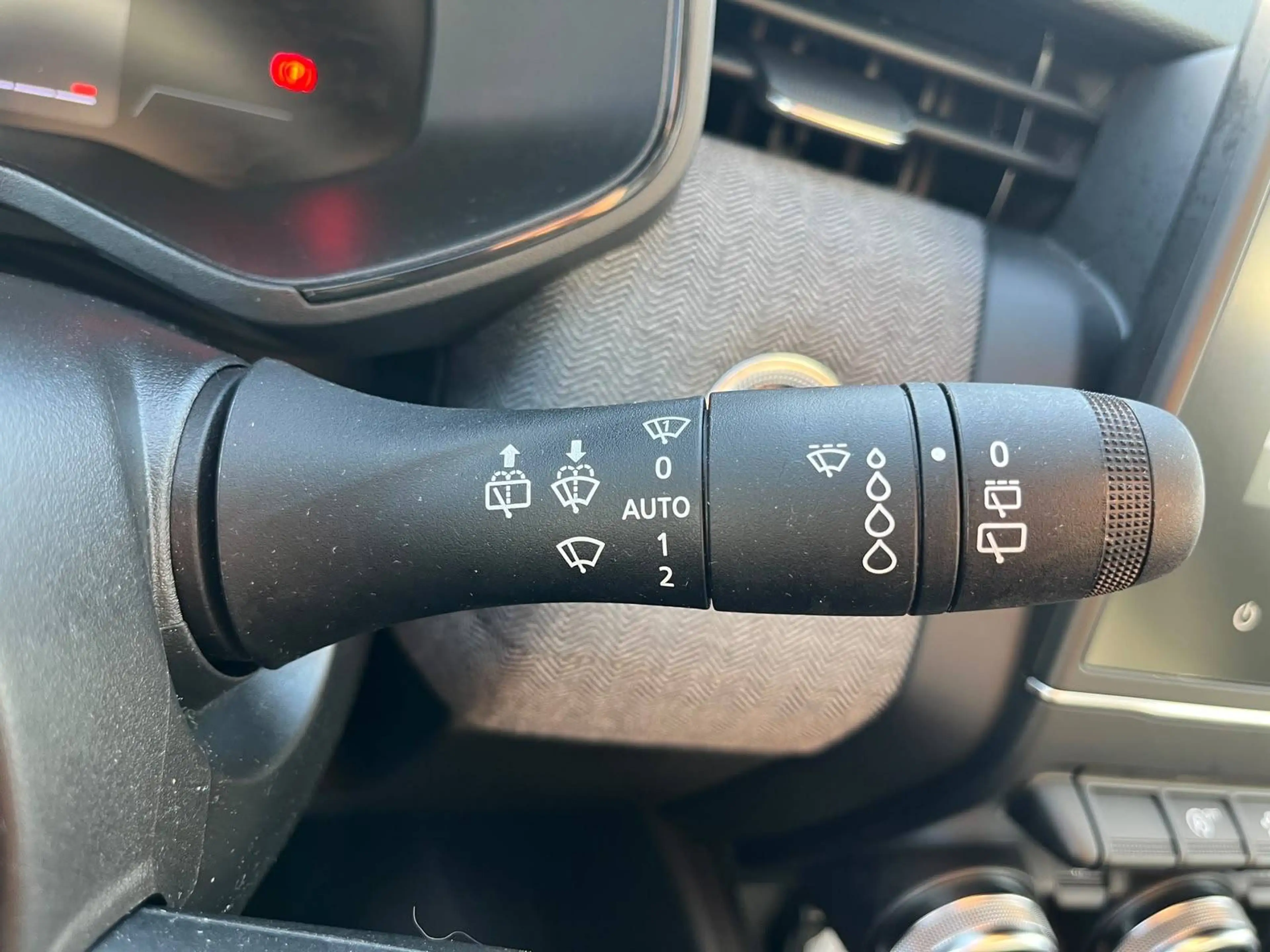 Renault Clio Clio 1.0 TCe Techno — photo 10