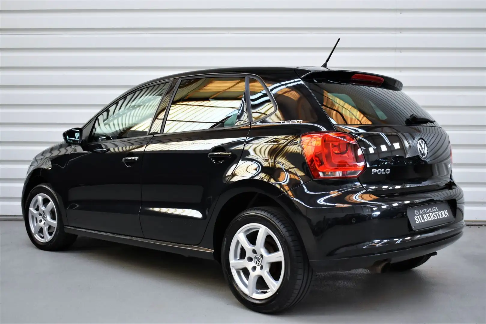 Volkswagen Polo V 1.4+Team+Klima+Sitzheizung+PDC+ISOFIX Negro - 2