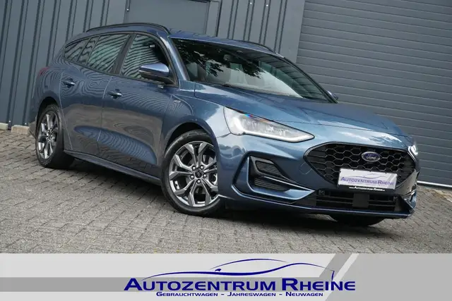 Ford Focus view 2